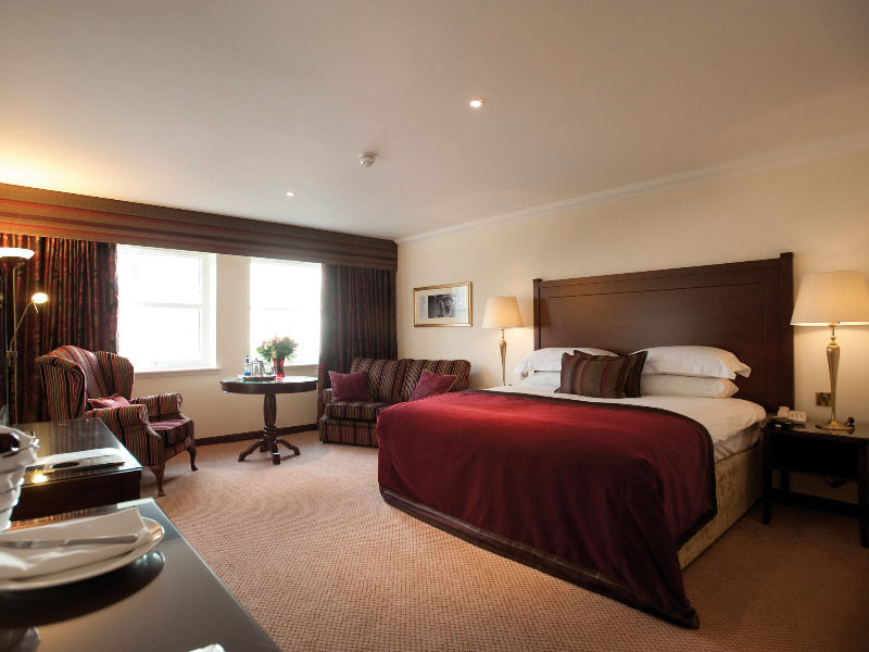 Macdonald Norwood Hall Hotel Aberdeen Extérieur photo